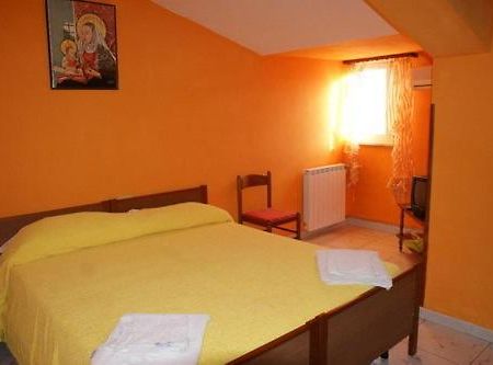La Conca D'Oro Bed & Breakfast Altomonte Exterior photo